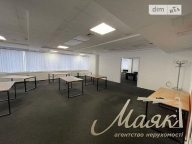 Оренда офісного приміщення на вул. Володимирська 77А, приміщень - 7, поверх - 4 • ID 31298503