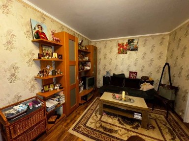 Продаж 2-кімнатної квартири, 45,9 м² капітальний ремонт район Пр Поля