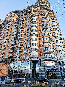 Киев, Леси Украинки бул., 7Б