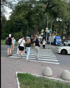 Оренда Комерція Фасад 90м2 Перетин Сікорського /Шамрило/Табірна/Дегтярвська/Жажабаєва на фасаді великого ЖКЗелений Острів 1