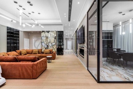 Ексклюзивний пентхаус з дизайнерським ремонтом в ЖК RIVERSTONE