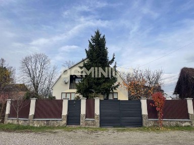 Продається будинок у смт. Буштино