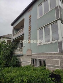 Продається 3-х поверховий будинок