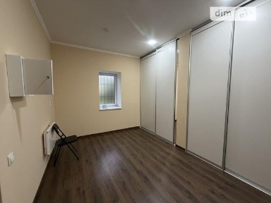 Продаж офісного приміщення 115.6 кв. м. на 1 поверсі на вул. Святослава Хороброго 14, двоповерхова будівля • ID 34583271