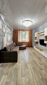 Продажа 3-комнатной квартиры 70 м², Аношкина просп., 60