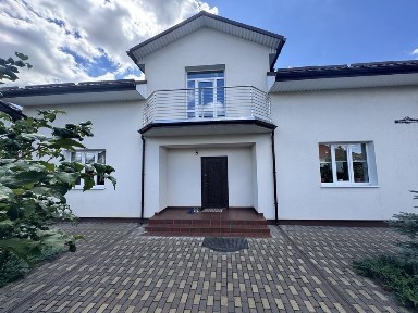 Продаж 2 поверхового будинку з балконом і ділянкою на 8.73 сотки, 230.3 кв. м, 5 кімнат, на вул. Сергія Єфремова • ID 34583277