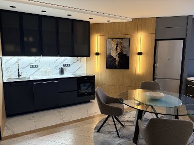 Центр, 3 кімнати, 104метри, 21 поверх- 70000грн