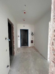 Продам 1-кімнатну квартиру 47 м², частковий ремонт, ЖК Метрополіс, метро Теремки, без комісії