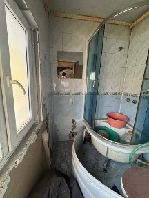 Продаж квартири (приміщення в центрі)