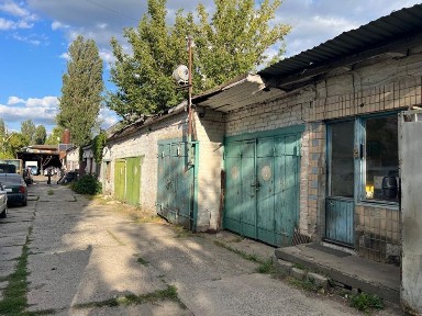 Продається майновий комплекс вул. В.Макуха, 5
