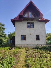 Продаж двоповерхового житлового будинку