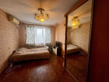 Продам уютную 2-комнатную квартиру, метро Гагарина, ул. Чугуевская, 27