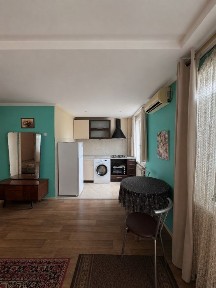 Продается 1 комнатная квартира - студия Центр города