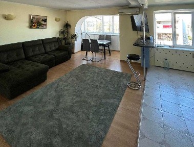 Продається квартира, 3 кімнати, ремонт, Новопирогівська, 31, Корчувате, біля Дніпра, світла, простора, для життя чи під аренду