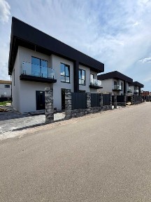 Продаж Дуплекс 130 м² ділянка 3 сот Осокорки Газ 4 км метро Озеро 300 м