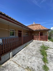 Продам будинок у с. Вары, поруч із Береговом