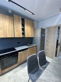 2к квартира, перше поселення, паркомісце