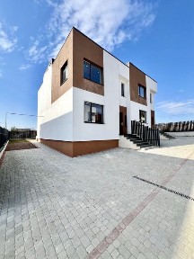 Котедж 122 м2 новобудова без ремонту Солонка Львів 2.5 сотки