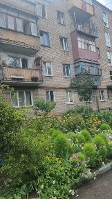 Продам 3 кімнатну квартиру по Героїв правого сектору ( югок)