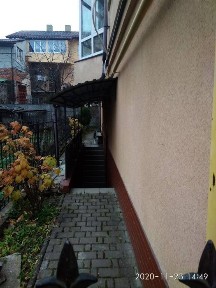 Приміщення 120 м² в центрі під ваш бізнес. Цоколь, h=3.9м, Охоронна сигналізація, оптоволоконний ін-т, Ремонтні канікули!