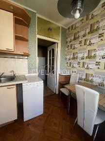 Продаж 2х кім. квартири Троєщина ТЦ ФЕСТИВАЛЬНИЙ