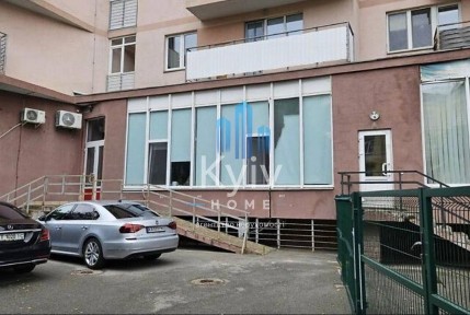 Продаж комерційного приміщення Януша Корчака