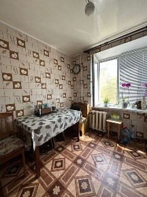 ПРОДАМ! 2-кім. квартиру на пр-ті Космонавтів