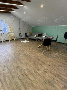 Простора трикімнатна квартира з каміном та розкішним інтер'єром!
