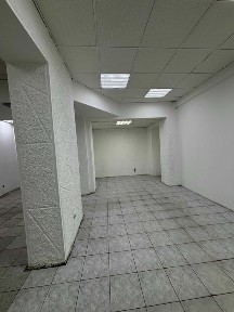 126,5 м2 пл. Старомостова, 1. Червона лінія. Світло 24/7 Власник