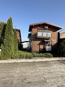 Перша лінія Дніпра. Продаж унікального будинку 120 кв. м. на 2 причалі