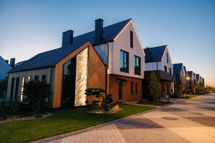 Продаж (із можливим розтермінуванням) окремо стоячого котеджу в КМ Lagom, с. Сокільники (бічна вул. Стрийської м. Львів)