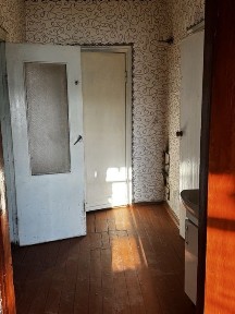 Продам особистий будинок на проживання 4 прожиточні, два коридора, кухня, вана