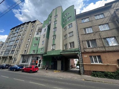Здається в оренду просторе комерційне приміщення площею 59 м²