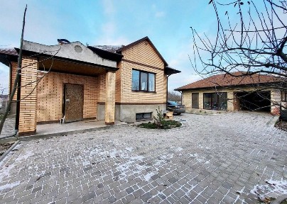 Продаж чарівного будинку в Луці-Мелешківській