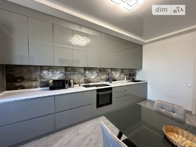 Довготривала оренда 2к квартири на вул. Літературна 8 • ID 33626084