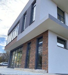 Продається комерційна будівля