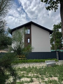 Таунхаус біля лісу та Центрального парку з центральними комунікаціями