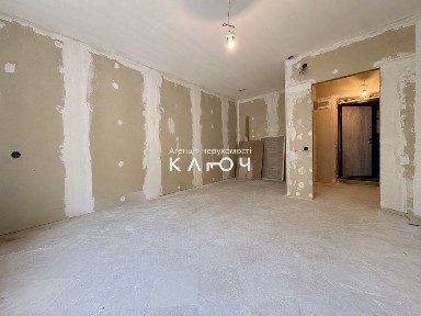 Продаж великої 1к. квартири на Новомиколаївці