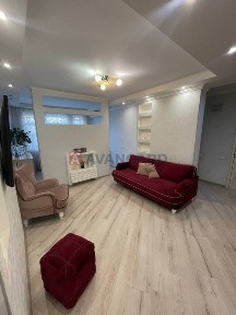 Продаж 2-кім квартири в центрі в цегляному будинку