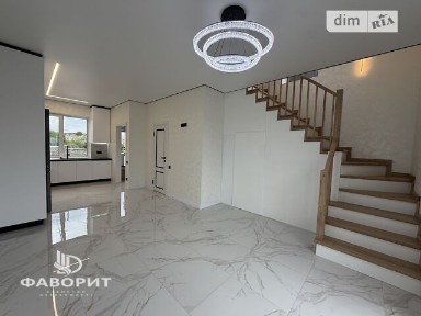 Продаж 2 поверхового дуплекса з ділянкою на 1.5 сотки, 77 кв. м, 2 кімнати, на вул. Травнева • ID 34593606