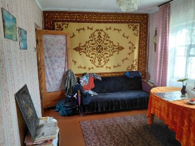 Продам пол дома р-н. Казбета.