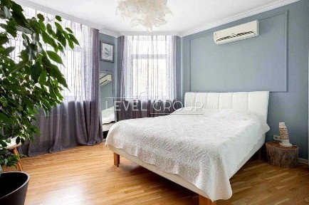 Продаж 3к квартири 87 кв. м на вул. Сім'ї Кульженків 35 • ID 33967259