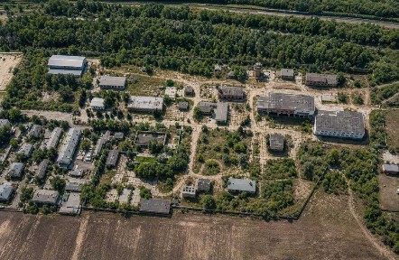 Майновий комплекс. Електрична потужність 5 МВт. Залізнична гілка 1700м. Індустріальнийпарк. Пошук інвестора. 40га