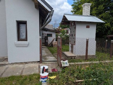 Будинок коваля повністю готовий до проживання.
