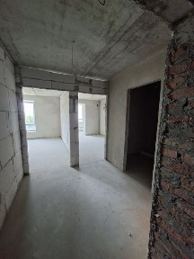 Продаж 1 кім. квартири у зданому будинку.
