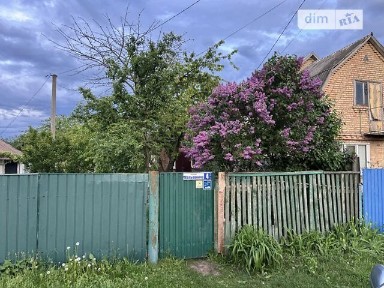 Продам частину будинку в смт Гребінки