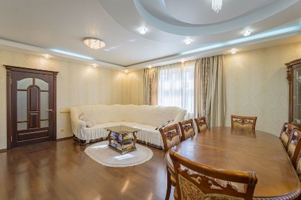 Київська область, Нові Петрівці
