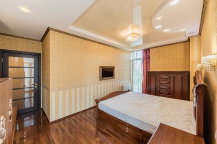 БЕЗ %, Продаж 3-кімнатної квартири, ЖК Комфорт Таун, 82 м, вул. Регенераторна 4