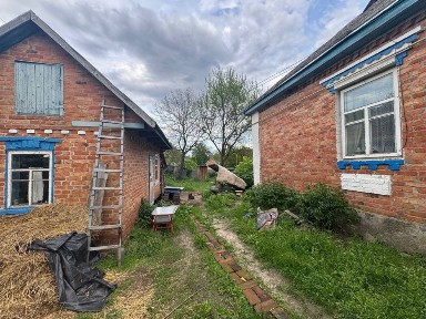 Терміново продам 4-ох кімнатний будинок.