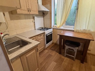 Продам будинок у Полтаві, район 5-ї школи - 11,6 с. землі!